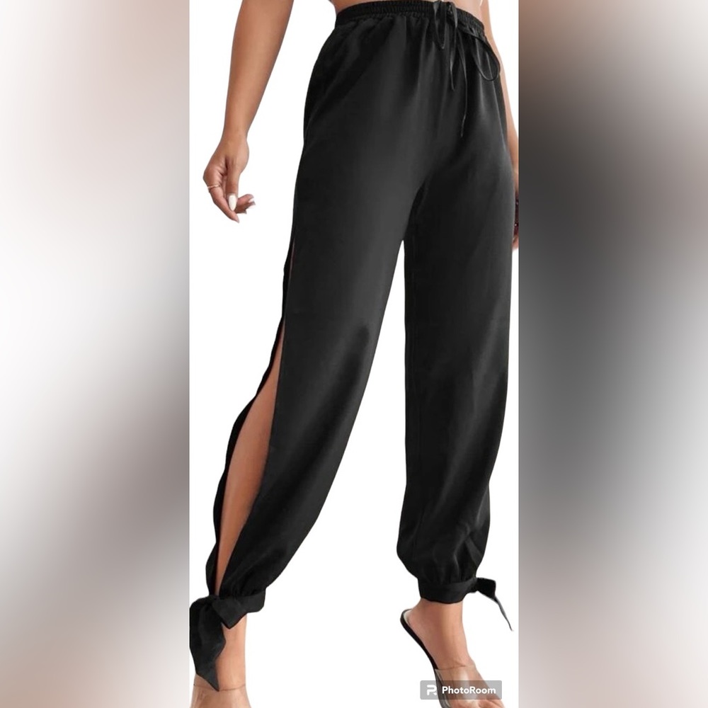 Emery Rose: Size Petite Medium Split Side Knot Hem Pants